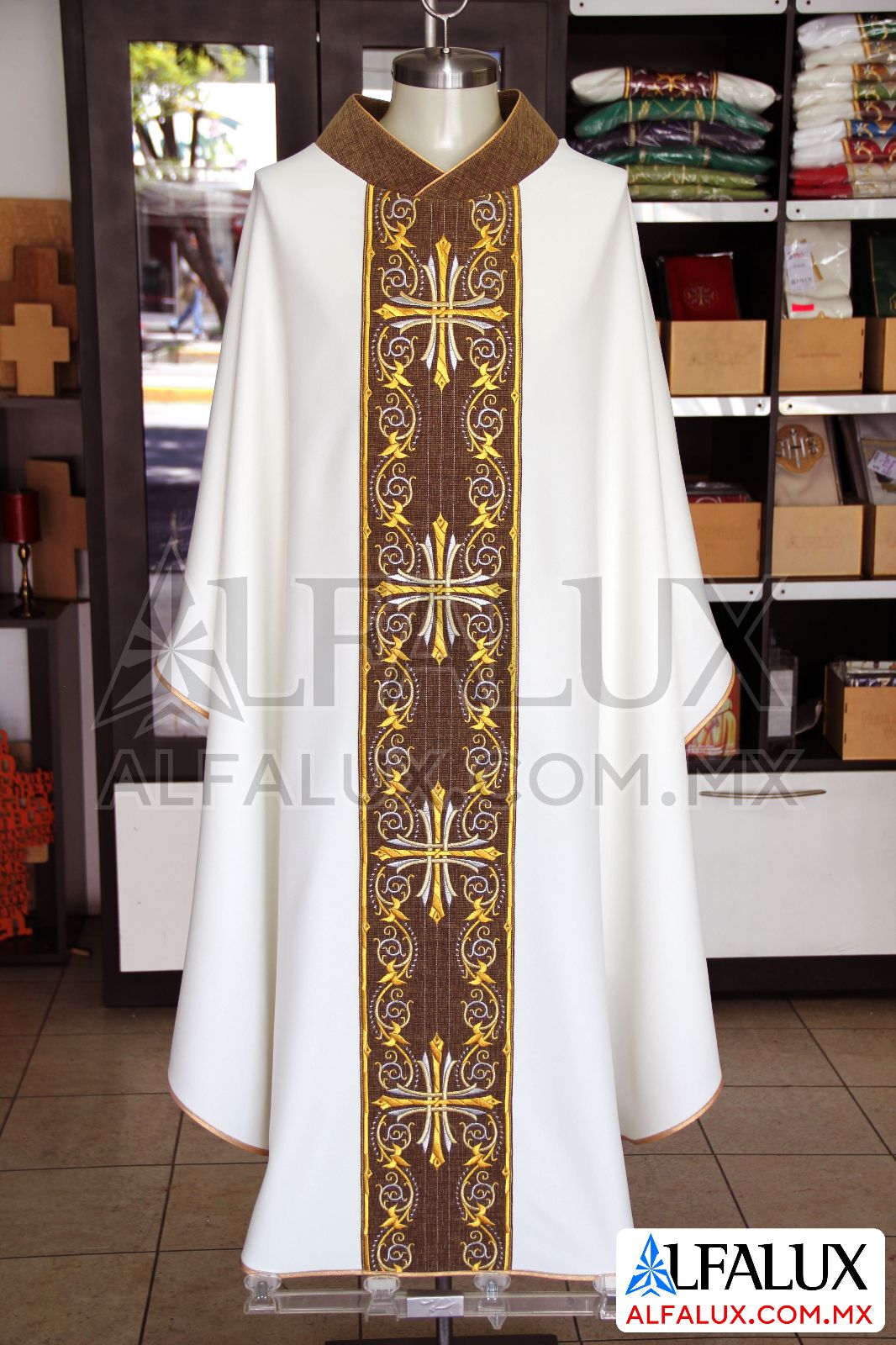 15 CARDENAL Alfalux Casulla Central Brocado Chocolate 302 (1)